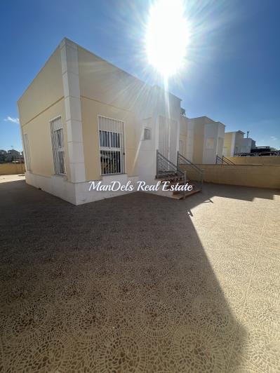 Image No.4-2 Bed Semi-Detached for sale