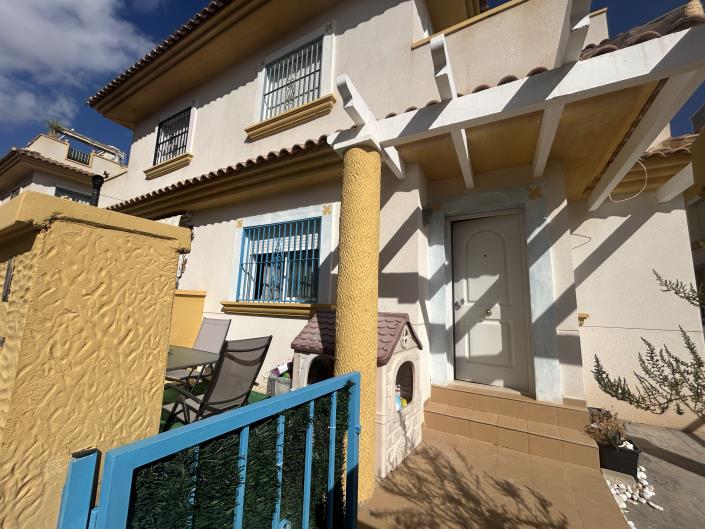 Image No.3-3 Bed Townhouse for sale