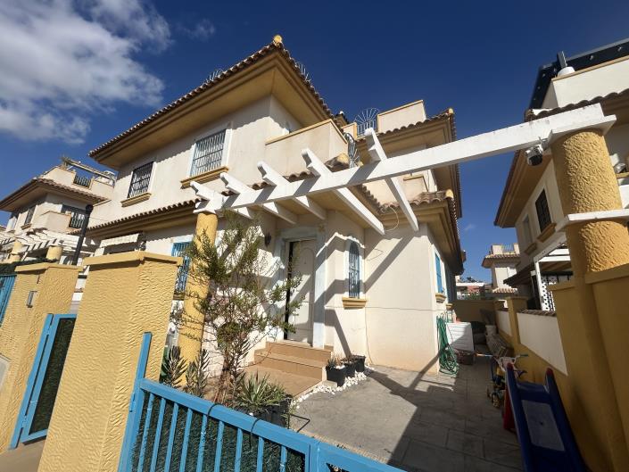 Image No.5-3 Bed Townhouse for sale