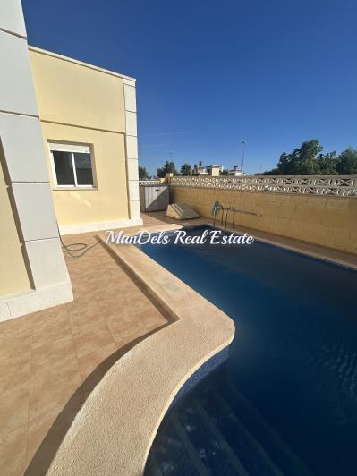 Image No.26-2 Bed Semi-Detached for sale