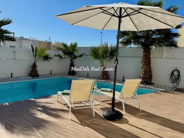 PHOTO-2025-10-21-19-11-44