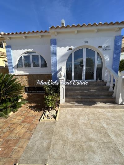 Image No.4-3 Bed Villa / Detached for sale