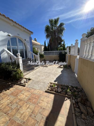 Image No.5-3 Bed Villa / Detached for sale