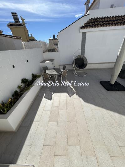 Image No.10-4 Bed Villa / Detached for sale