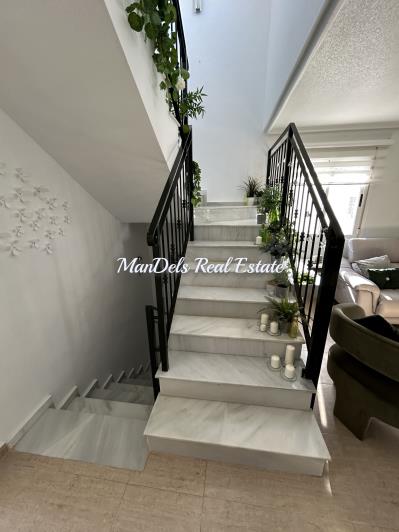 Image No.33-4 Bed Villa / Detached for sale