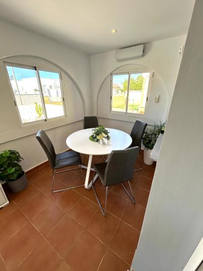 Image No.15-4 Bed Villa / Detached for sale