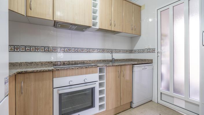 Image No.12-2 Bed Bungalow for sale