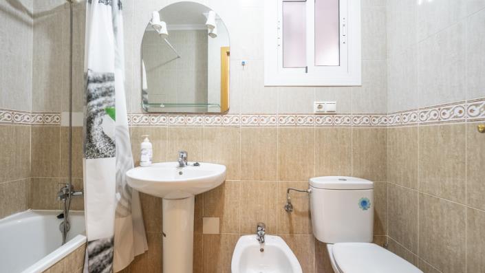 Image No.19-2 Bed Bungalow for sale