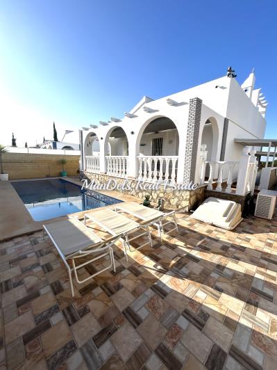Image No.4-4 Bed Villa / Detached for sale
