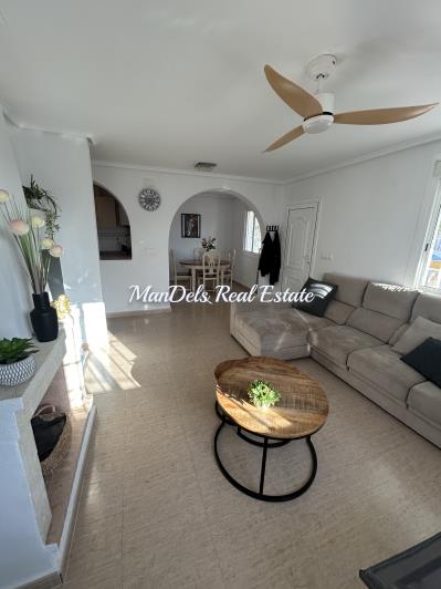 Image No.15-4 Bed Villa / Detached for sale