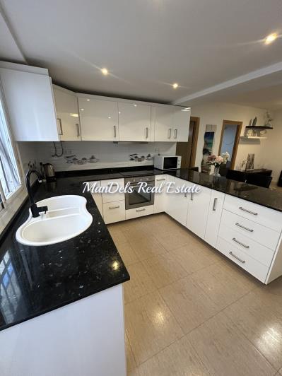 Image No.26-4 Bed Villa / Detached for sale