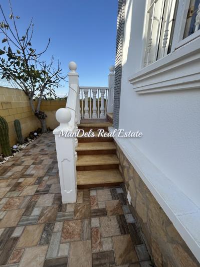 Image No.42-4 Bed Villa / Detached for sale