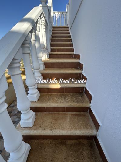 Image No.43-4 Bed Villa / Detached for sale