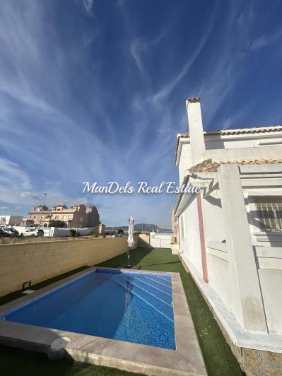 Image No.14-2 Bed Semi-Detached for sale