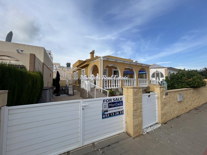 Image No.3-2 Bed Villa / Detached for sale