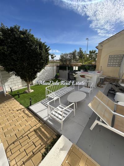 Image No.8-2 Bed Villa / Detached for sale