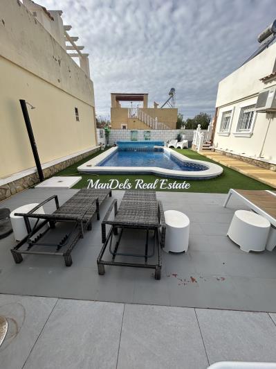 Image No.18-2 Bed Villa / Detached for sale