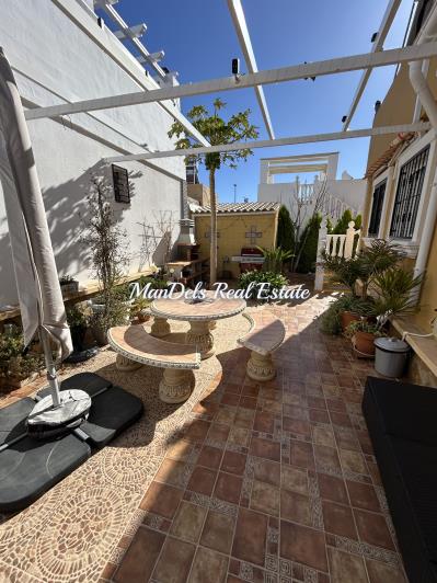 Image No.12-2 Bed Villa / Detached for sale