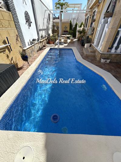 Image No.3-2 Bed Villa / Detached for sale