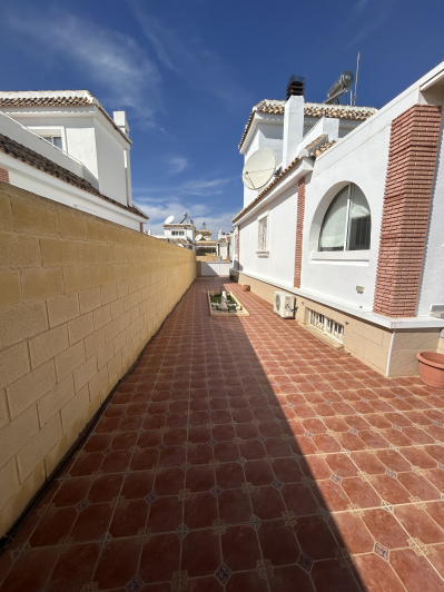 Image No.7-4 Bed Semi-Detached for sale