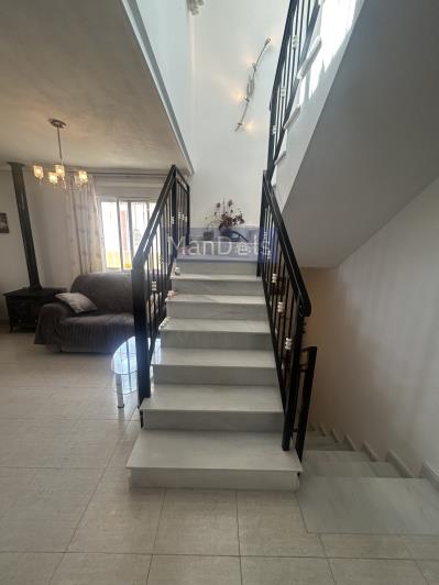 Image No.46-4 Bed Semi-Detached for sale