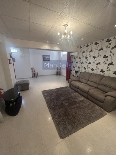 Image No.32-4 Bed Semi-Detached for sale