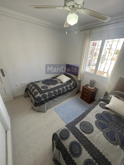 Image No.24-4 Bed Semi-Detached for sale