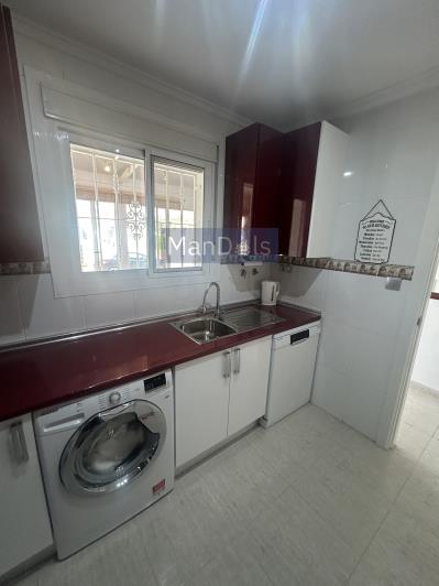 Image No.13-4 Bed Semi-Detached for sale