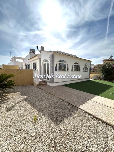 Image No.3-2 Bed Villa / Detached for sale