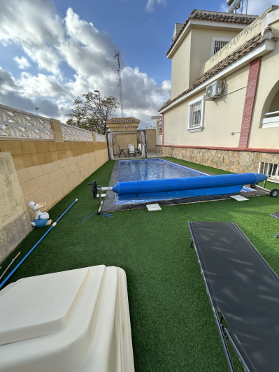 Image No.7-6 Bed Semi-Detached for sale