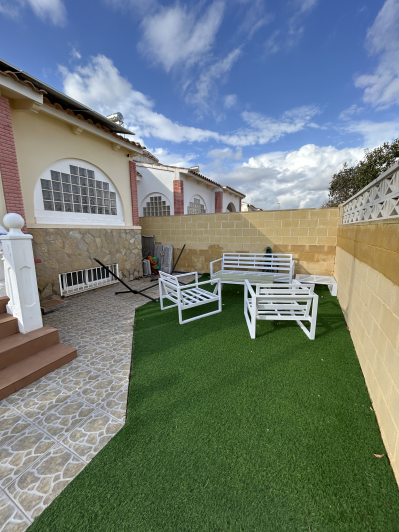 Image No.9-6 Bed Semi-Detached for sale