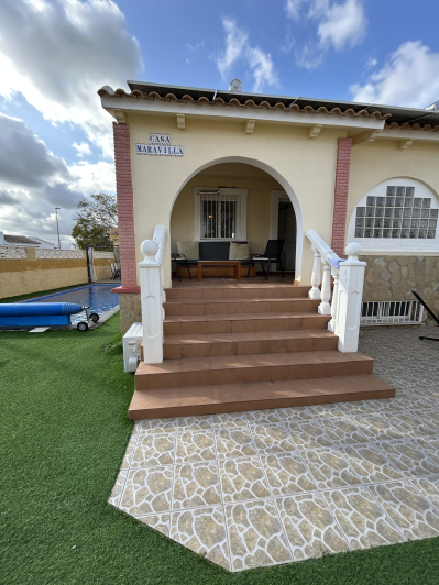 Image No.16-6 Bed Semi-Detached for sale