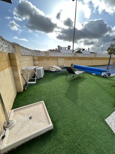 Image No.10-6 Bed Semi-Detached for sale