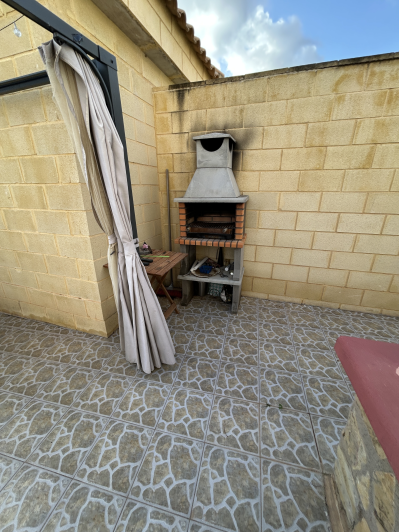 Image No.13-6 Bed Semi-Detached for sale