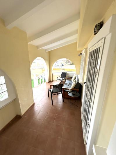 Image No.18-6 Bed Semi-Detached for sale