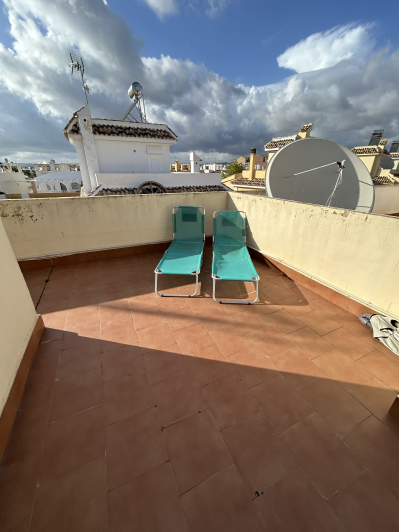 Image No.53-6 Bed Semi-Detached for sale