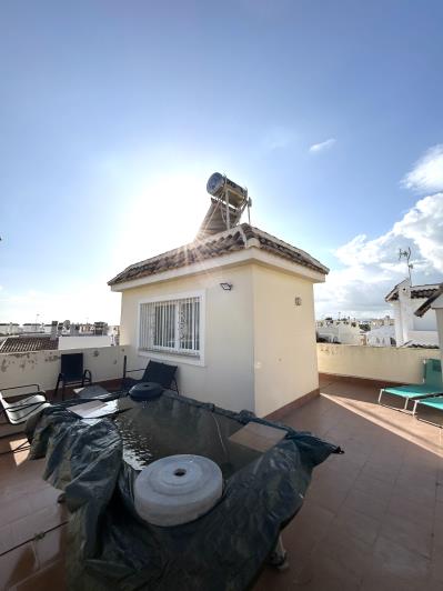 Image No.55-6 Bed Semi-Detached for sale