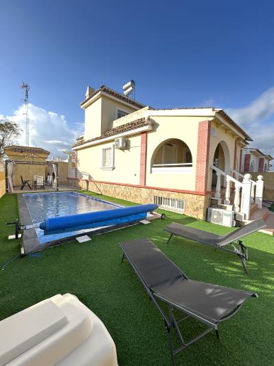 Image No.20-6 Bed Semi-Detached for sale