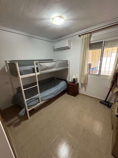 Image No.33-6 Bed Semi-Detached for sale