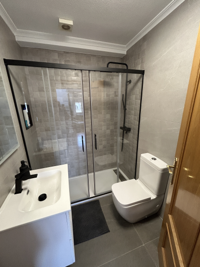 Image No.36-6 Bed Semi-Detached for sale