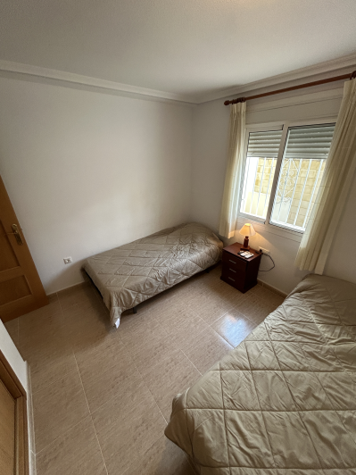 Image No.30-6 Bed Semi-Detached for sale