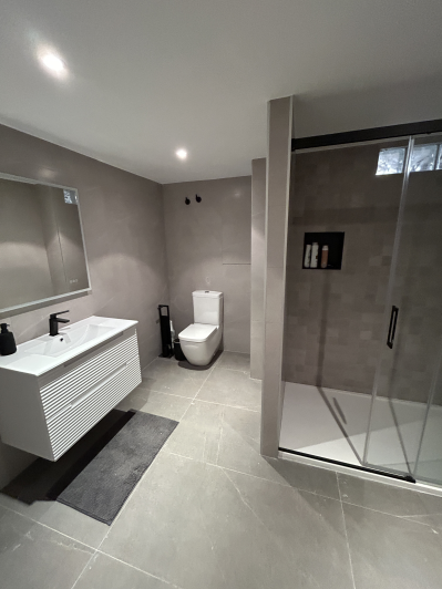 Image No.46-6 Bed Semi-Detached for sale