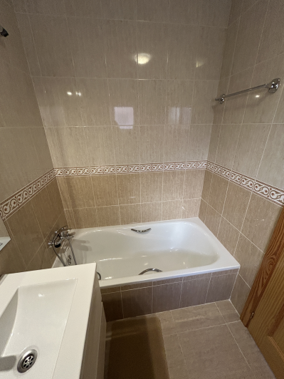 Image No.8-3 Bed Townhouse for sale