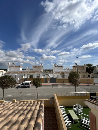 Image No.43-4 Bed Semi-Detached for sale