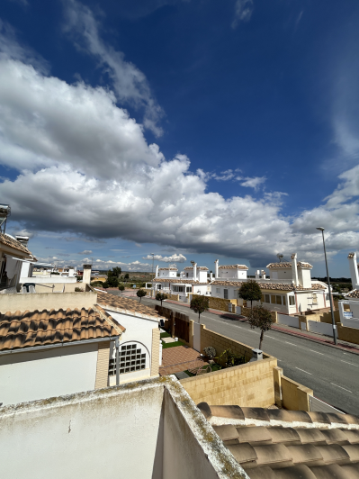 Image No.41-4 Bed Semi-Detached for sale