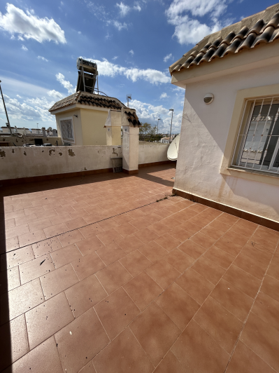 Image No.45-4 Bed Semi-Detached for sale