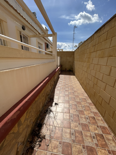 Image No.10-4 Bed Semi-Detached for sale