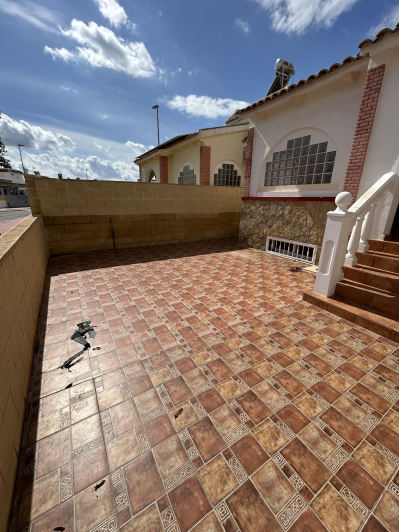 Image No.7-4 Bed Semi-Detached for sale