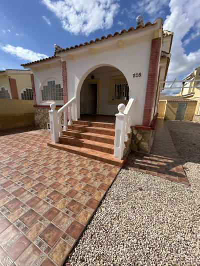 Image No.5-4 Bed Semi-Detached for sale