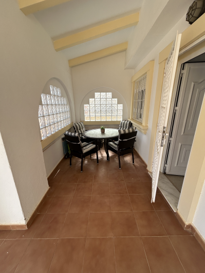 Image No.15-4 Bed Semi-Detached for sale